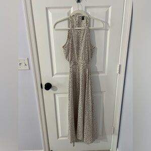 Floral Maxi Dress with open back and cinched waist- Size Small- SHEIN- Like New